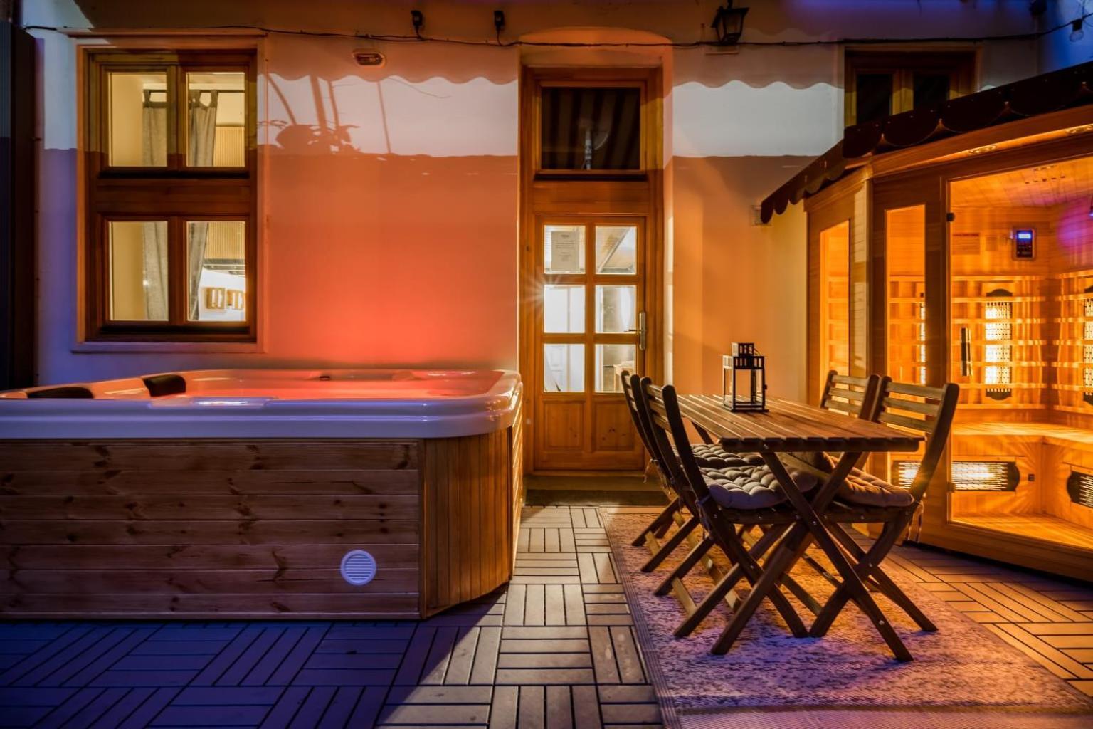 Wellness Wonderland: Garden, Sauna, Jacuzzi In Cbd บูดาเปสต์ ภายนอก รูปภาพ