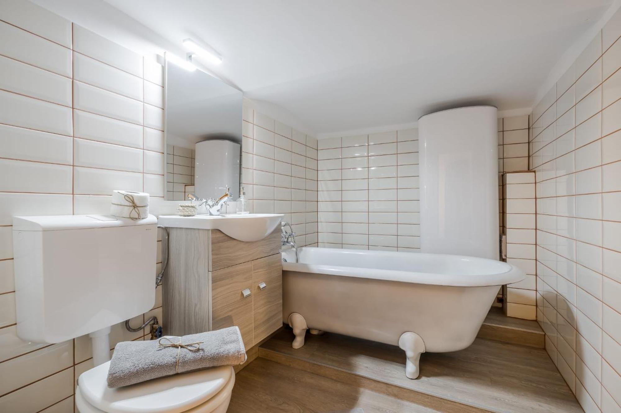 Wellness Wonderland: Garden, Sauna, Jacuzzi In Cbd บูดาเปสต์ ภายนอก รูปภาพ